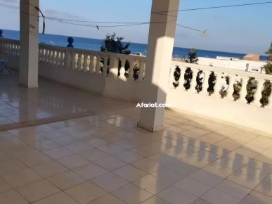 Etage de villa au bord de la plage à dar Allouch - kélibia