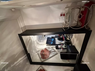 Dressing couleur noir avec les portes coulissantes en mirror