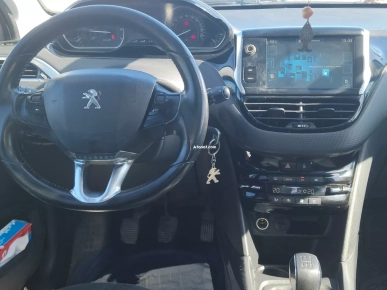 Peugeot 2008 1.2 5CV Toit Cielo panoramique