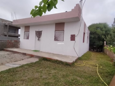 une maison indépendante près de la plage sud à El Hawaria