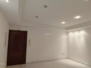 Appartement S+2 avec terrasse