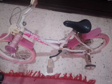 Vélo enfant (fillette) Vélo enfant (fillette)