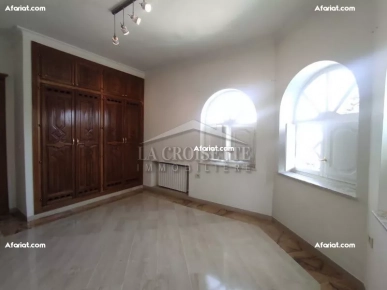 Villa S+4 avec piscine aux Jardins de Carthage MVL1132