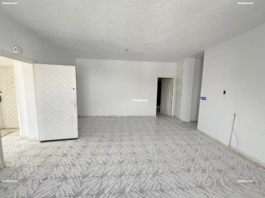 A Vendre appartement S+3 à la Marsa