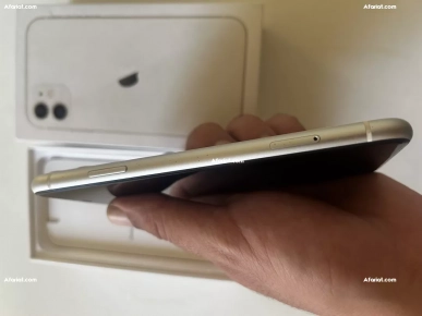 iPhone 11 WHITE 