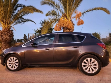 À vendre opel astra j