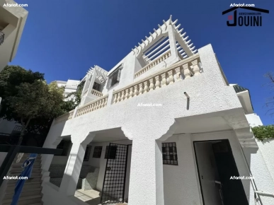 Villa 482 m2 à El Menzah 9