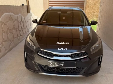 KIA Xceed SUV Compacte (modèle 2023) KIA Xceed SUV Compacte (modèle 2023)