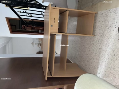 Bureau MDF en bon état - idéal étude / PC / télétravail