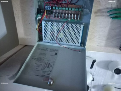 Vend des caméras de surveillance avec accessoires