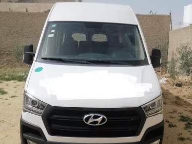 minibus Hyundai H350 Solati 16 places minibus Hyundai H350 Solati 16 places