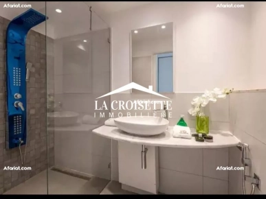 Rez-de-chaussée de villa S+4 avec piscine à Gammarth ZRCL029