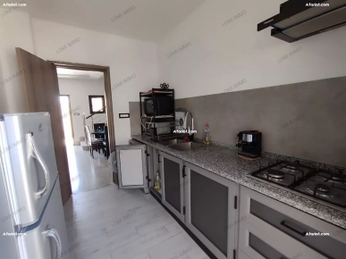 Une Villa S+3 avec piscine à La Location Annuelle