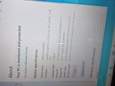 PC TOSHIBA Satellite Core i5 / 15.6"