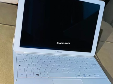 A vendre tablette Samsung S pro A vendre tablette Samsung S pro