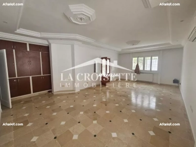 Villa S+4 à La Soukra MVL1005