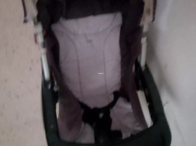 Poussette en bon état