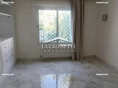 Villa S+5 avec piscine à La Marsa MVL1555