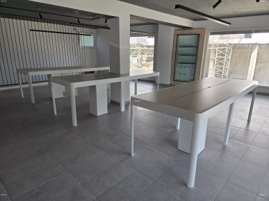 Tables d'exposition MDF Neuves