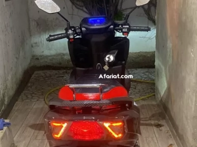 MOTO SMAX+ 4000km
