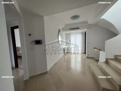 Villa S+4 avec piscine à Gammarth  MVL0522