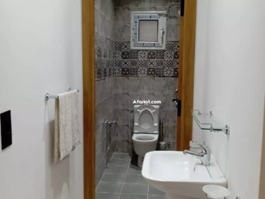 villa à vendre sur un terrain de 700 mètres carrés à borj el Amri