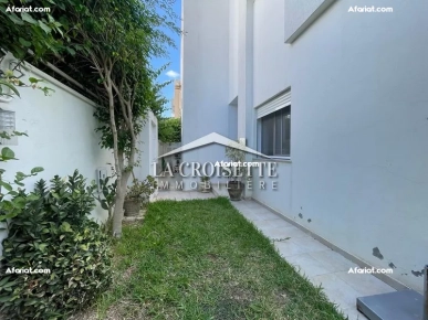 Triplex S+4 avec jardin à La Marsa 	MTRV0039