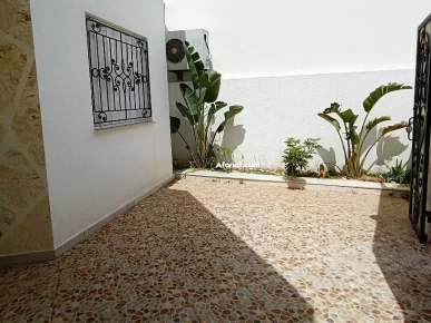 Maison a vendre a elhaouaria centre ville