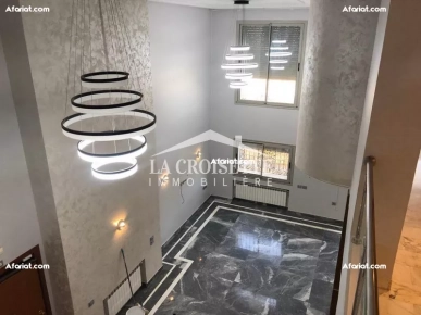 Duplex S+3 avec terrasse aux Jardins de Carthage MDL0590