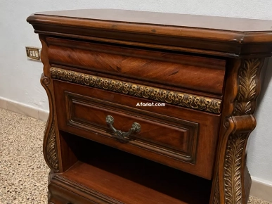 Ensemble chambre à coucher en bois massif – Très bon état