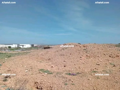 à vendre un terrain vu sur mer 1ère position a la plage