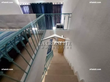 Duplex S+4 avec jardin et piscine à Gammarth MDL0614