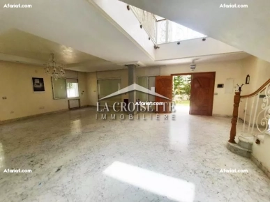 Villa S+5 avec piscine à Gammarth  MVL0013