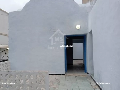 Une maison arabe avec garage à vendre à Hammamet 51355351