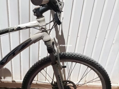 Vélo VTT amortisseur carbone