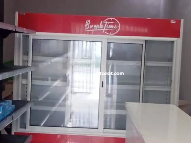 a vendre réfrigérateur+présentoirs a vendre réfrigérateur+présentoirs