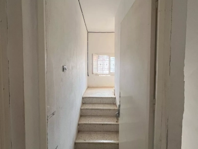 Deux maisons + un studio à vendre à Hay El Bahri 3.