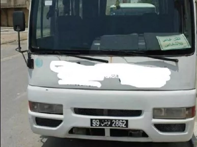 avendre 2 minibus Toyota et Nissan