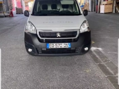 Voiture importé en très bonne état a vendre Voiture importé en très bonne état a vendre