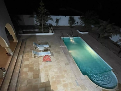 GRANDE VILLA AVEC PISCINE PRIVÉE À DJERBA