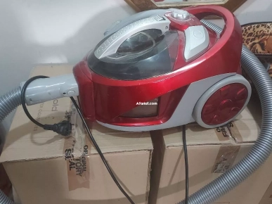 Aspirateur en bon état peu utilisé