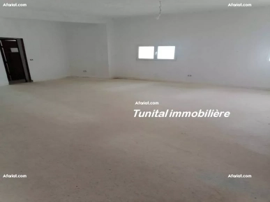 La Marsa Bhar Lazreg a vendre villa inachevé