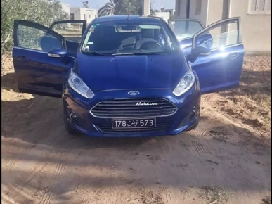 FORD FIESTA Titanium