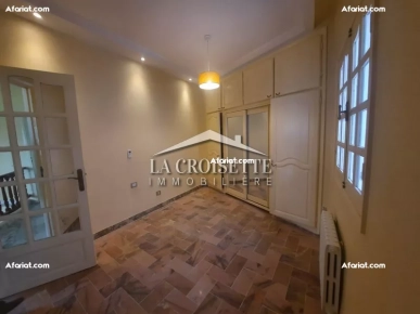 Villa S+3 à La Marsa  MVL1219