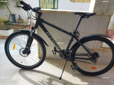 à vendre Très belle bicyclette à l ariana à vendre Très belle bicyclette à l ariana
