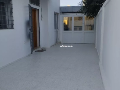 À vendre maison R+1 à la corniche