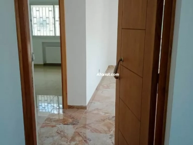 A vendre: s+2 AV A vendre: s+2 AV