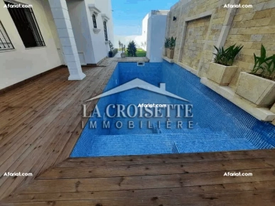 Appartement S+4 avec jardin et piscine à La Soukra MAL2145