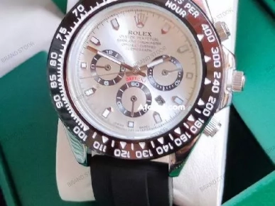 ROLEX LUMINEUX WATER BACK RÉSISTANT AVEC PACKAGING