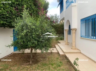 Villa S+5 à La Marsa  ZVL1541